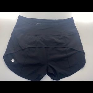 HR lululemon black speed up shorts/ 4” size 4